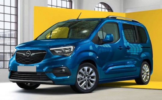 Opel Combo Tavan Çıtası